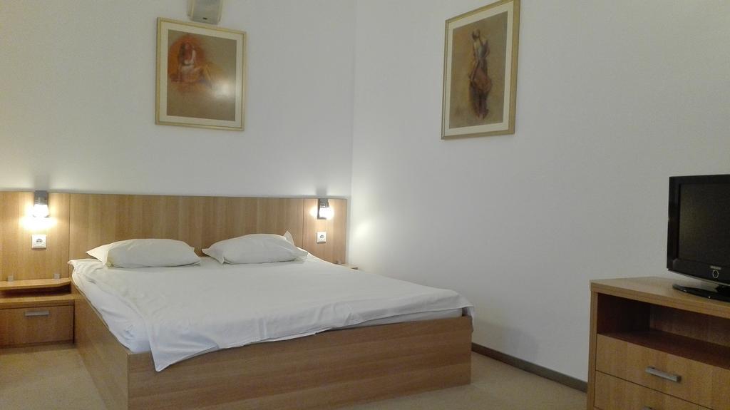 Ajax Boutique Apart Hotel София Екстериор снимка