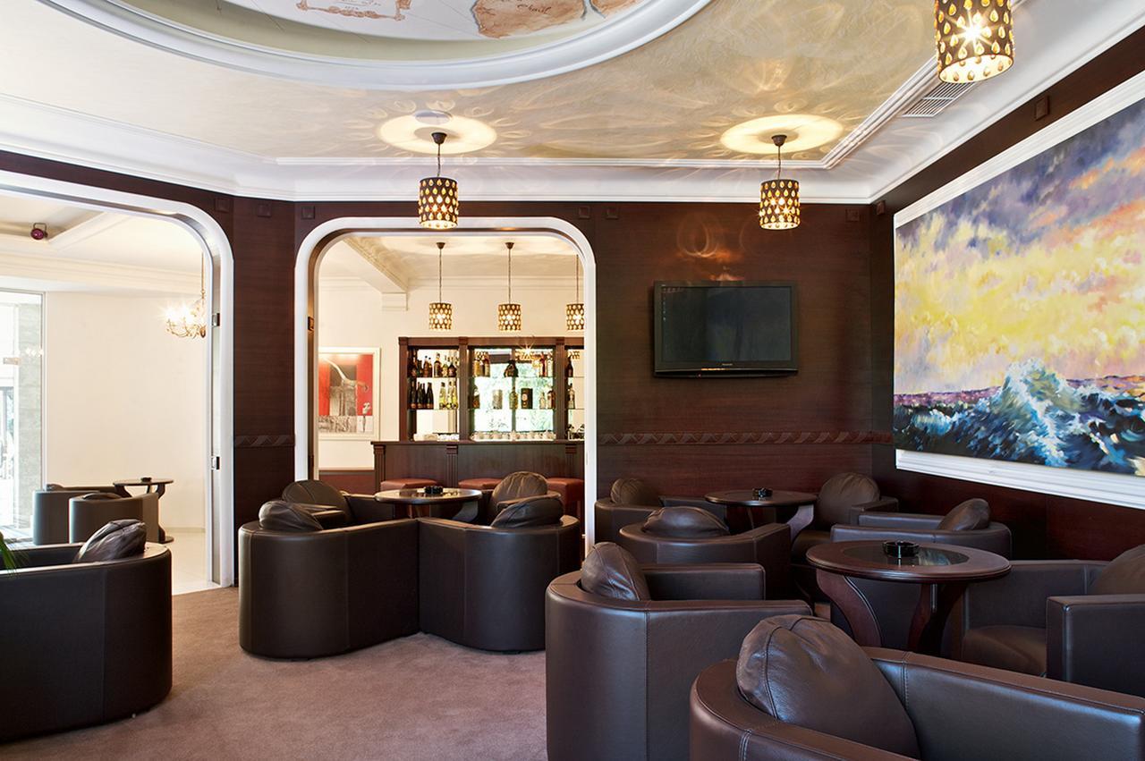 Ajax Boutique Apart Hotel София Екстериор снимка