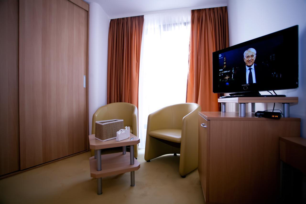 Ajax Boutique Apart Hotel София Екстериор снимка